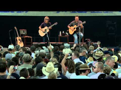 Profilový obrázek - Dave Matthews and Tim Reynolds - Crush (Live at Farm Aid 2011) - HD, Low Volume