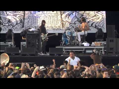 Profilový obrázek - Death From Above 1979 - Go Home Get Down & You're Lovely [Live @ Coachella 2011]