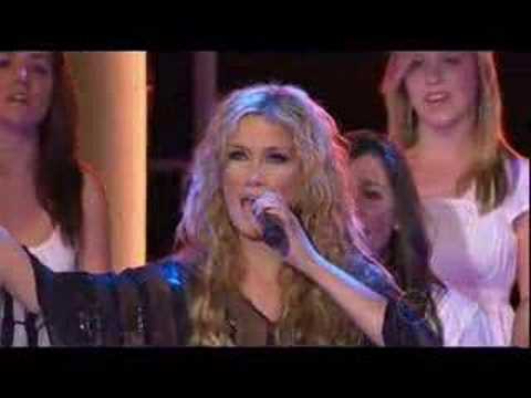Profilový obrázek - Delta Goodrem - Believe Again (Live @ Australian Idol)