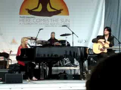 Profilový obrázek - Delta Goodrem - Central Park, NYC - Born to Try