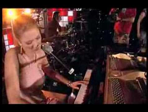 Profilový obrázek - Delta Goodrem - Lost without You (Live @ Channel V)