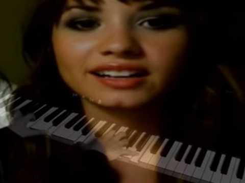 Profilový obrázek - ♫ Demi Lovato ▬ "This is Me" [music video] (piano version) ♫