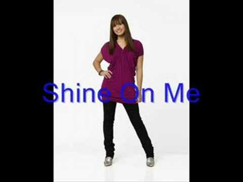 Profilový obrázek - Demi Lovato - This Is Me Piano Version With lyrics!