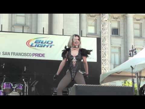 Profilový obrázek - Derrick Barry Performing "Toxic" @ SF Pride 2011