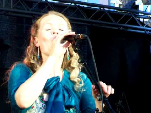 Profilový obrázek - Diamond ring (with her jazz band)