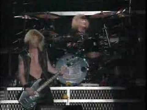 Profilový obrázek - Duff McKagan solo - Live in tokyo 1992