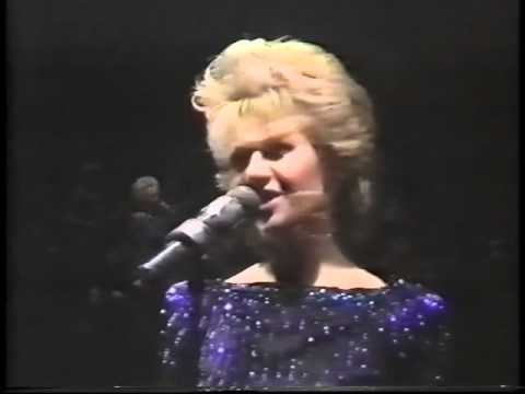 Profilový obrázek - Elaine Paige -Nobody's Side -Royal Albert Hall, 1985