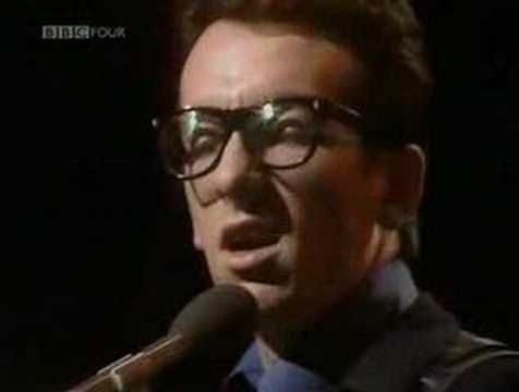 Profilový obrázek - Elvis Costello - (The Angels Wanna Wear My) Red Shoes [totp]