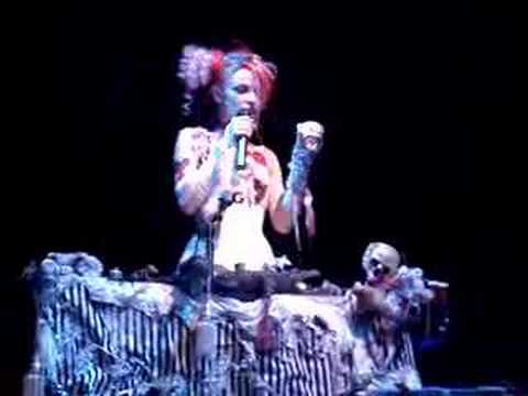 Profilový obrázek - Emilie Autumn, London, 19/4/08, Mmm Suicide..