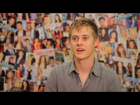 Profilový obrázek - Exclusive! Lucas Grabeel Dishes On Switched at Birth and Ashley Tisdale!