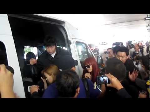 Profilový obrázek - [Fancam] Sungmin, Hyoyeon, Taeyeon,Tiffany, Seohyun arrives at LAX 120519