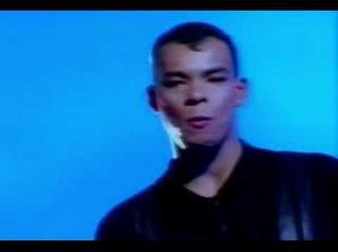 Profilový obrázek - Fine Young Cannibals - Funny How Love Is (Remastered Audio)