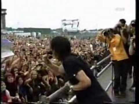 Profilový obrázek - Foo Fighters - Breakout - 2000 Bizarre Festival