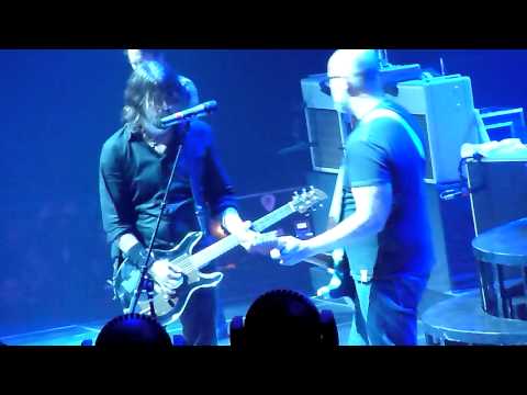 Profilový obrázek - Foo Fighters w-Bob Mould "Dear Rosemary & Breakdown" Live Oakland 2011