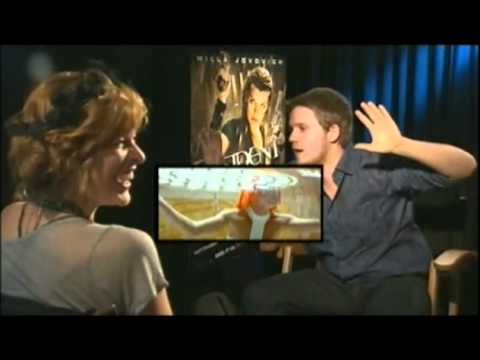 Profilový obrázek - Funny interview with Milla Jovovich and Wentworth Miller by Jonas van Tielen.