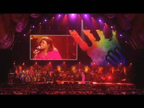 Profilový obrázek - Gloria Gaynor and Roachie perform "Oh Happy Day" at Mandela Day 2009 from Radio City Music Hall
