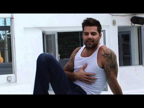 Profilový obrázek - Go Behind the Scenes with Ricky Martin at Latina Magazine's
