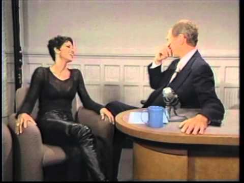 Profilový obrázek - Halle Berry on Letterman in leather pants promoting "Executive Decision" & "Race the Sun"