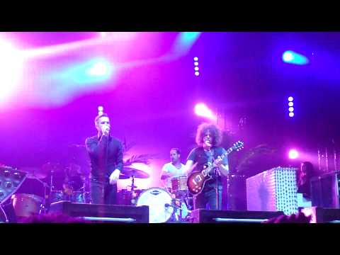 Profilový obrázek - HD - The Killers ft. Wolfmother - The Animals Cover - Live in Toronto 2009