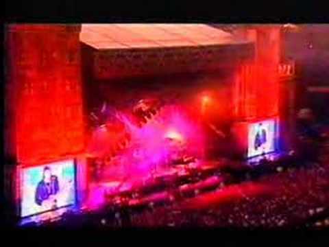 Profilový obrázek - Hey God, Bon Jovi Live at the London Wembley Stadium (1995)