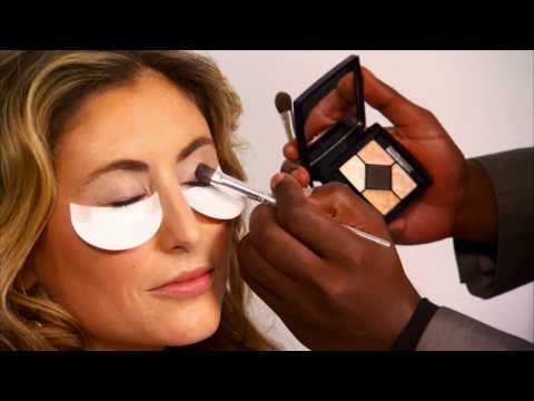 Profilový obrázek - Holiday Beauty Tips with Celeb Makeup Artist Ricky Wilson