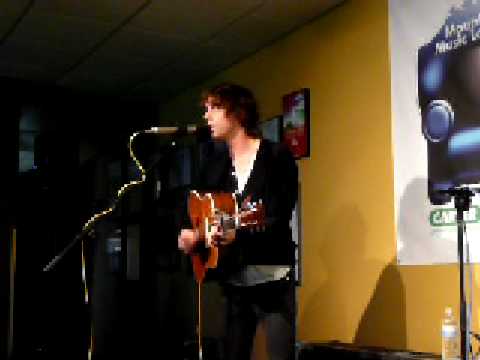 Profilový obrázek - Hostage of Love: Johnny Borrell live acoustic at Mtn Music Lounge, Seattle, Feb 5, 2009