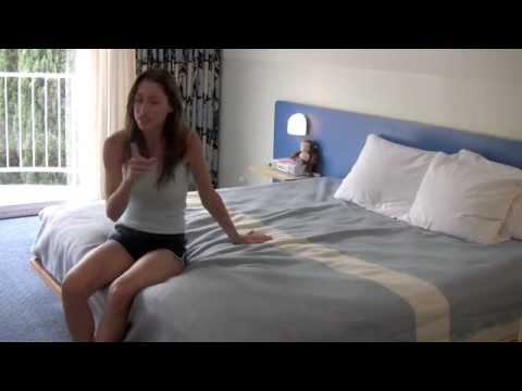 Profilový obrázek - Hotel Room Yoga with Tara Stiles