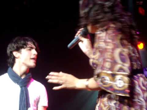 Profilový obrázek - HQ Jonas Brothers ft. Jordin Sparks - Superstition - Ryman Auditorium 1/4/09