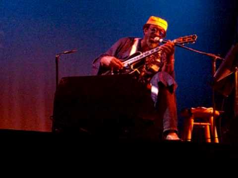 Profilový obrázek - James Blood Ulmer: "This Is A Very Old Blues Song"