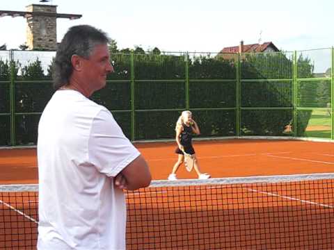 Profilový obrázek - Jaroslav Navrátil - trenér tenistů ČR v Davis Cupu při tréninku Terezky 