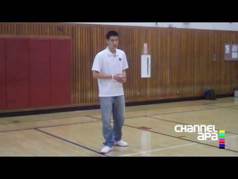 Profilový obrázek - Jeremy Lin inspires kids at Warriors Basketball Camp