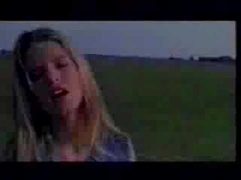 Profilový obrázek - Jessica Simpson Early Music Video Clip:Somebody Believes In