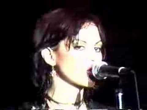 Profilový obrázek - Joan Jett - Crimson And Clover (Live)