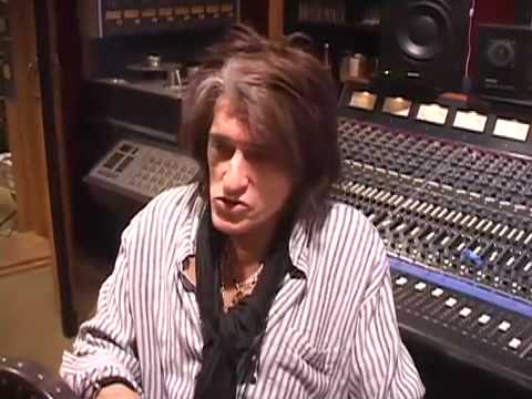 Profilový obrázek - Joe Perry talks 2009 Tour with ZZ Top and the 2009 Rock N Roll Hall of Fame