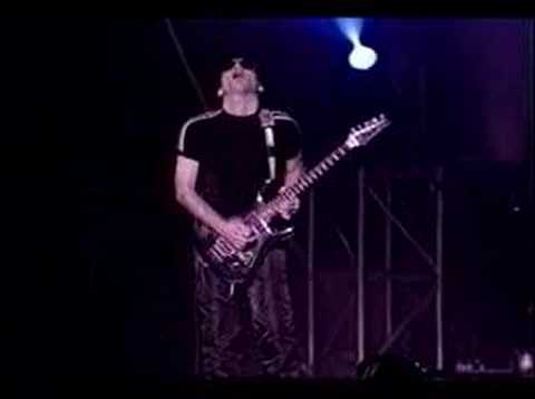 Profilový obrázek - Joe Satriani - Flying In A Blue Dream (G3 Tour)