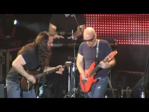 Profilový obrázek - Joe Satriani w/ John Petrucci live "Summer Song" Best Buy Theater, NYC 12/13/10 [HD]