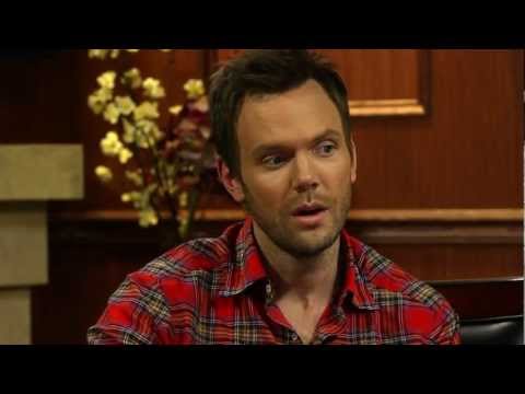 Profilový obrázek - Joel McHale On Why Chevy Chase Was Unhappy | Larry King Now | Ora TV