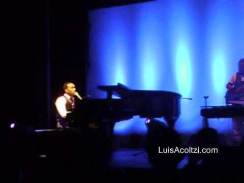 Profilový obrázek - John Legend "No Importa (ft. Noel Schajris)" (Live @ Lunario, Mexico City 06/09/09)