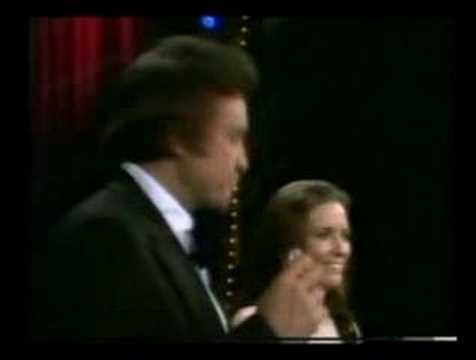 Profilový obrázek - Johnny Cash & June Carter Cash - Don't You Ever Get Lonely