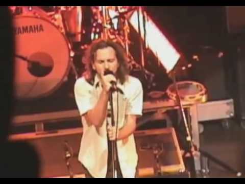 Profilový obrázek - Johnny Marr - 'All Along The Watchtower' - Pearl Jam - 2006