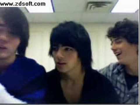 Profilový obrázek - Jonas Brothers Live Chat Barney or Blues Clues?