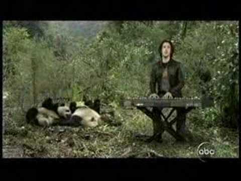 Profilový obrázek - Josh Groban Sings "Panda Love"