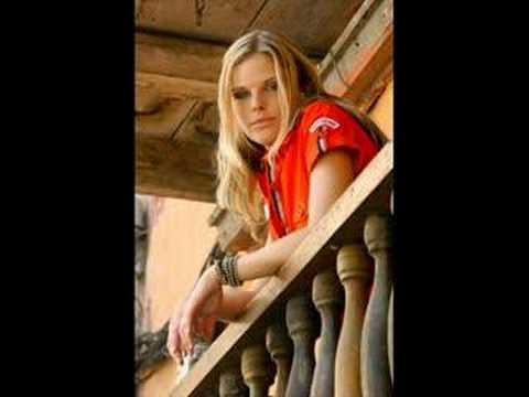 Profilový obrázek - Just A Girl (something wrong with me) - Ana Johnsson
