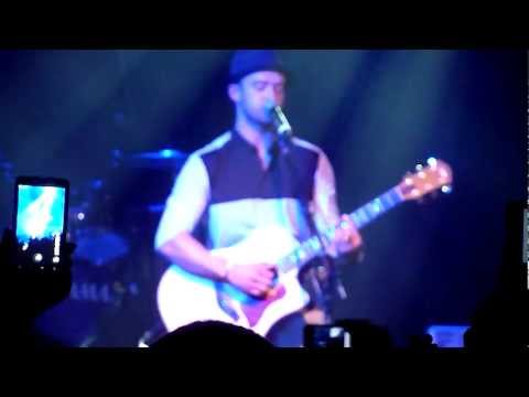 Profilový obrázek - Justin Timberlake - Cry Me A River (acoustic) (720p HD) - Live at Irving Plaza in NYC 9/1/11