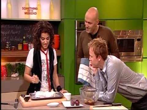 Profilový obrázek - Katie Melua cooking on Something for the Weekend