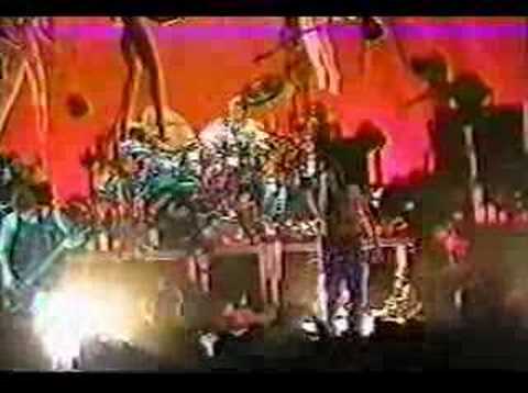 Profilový obrázek - Korn - Swallow (Live in Mesa '97)