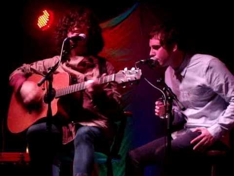 Profilový obrázek - Kyle Falconer @ Dexters acoustic night, 27/05/10. New song, Grace. Movie by Daisy Dundee.