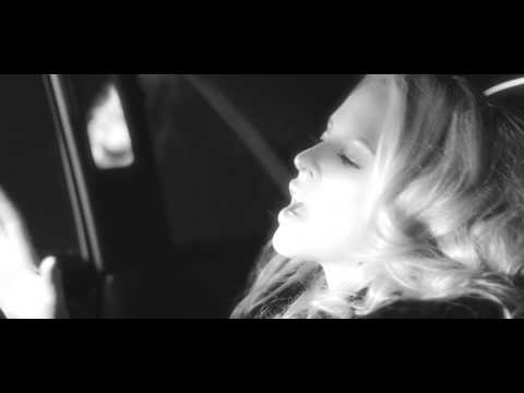 Profilový obrázek - Kylie Minogue - "Skirt" From the Kiss Me Once Tour