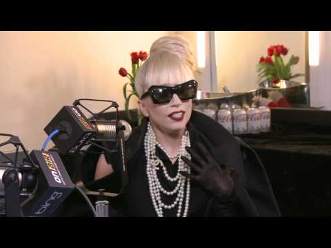 Profilový obrázek - Lady Gaga Talks Elton John Duet