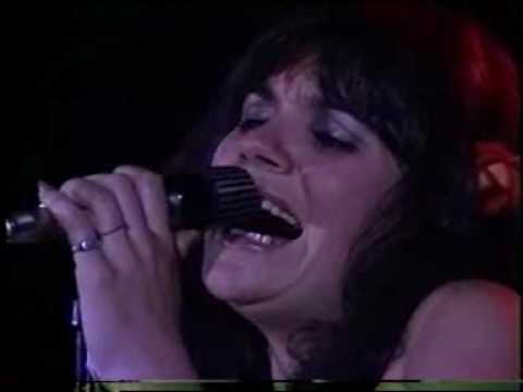 Profilový obrázek - Linda Ronstadt - Tracks Of My Tears (live, 1976)